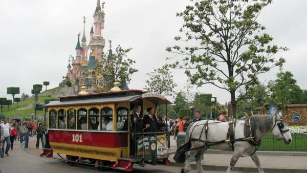 Horse Tram at Disneyland Paris 101