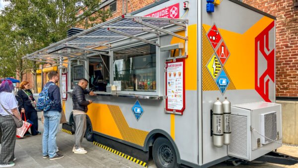 2025 disneyland paris walt disney studios park web food truck atmo 6