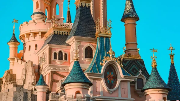 Chateau Disney Paris Julie Ears 26 1280x640 1