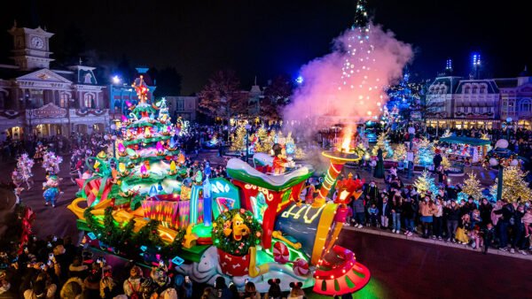 Disneyland Paris Noel 2021 SB 9477 R
