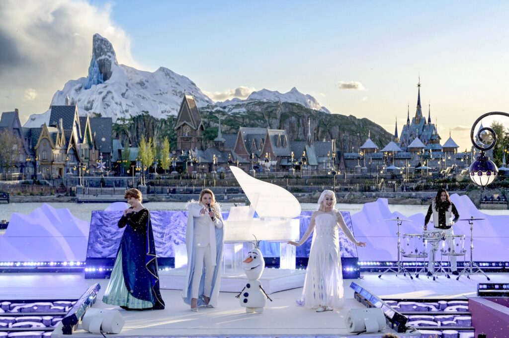 DisneylandParis DisneyAdventureWorld Inauguration Frozen scene Horizontal