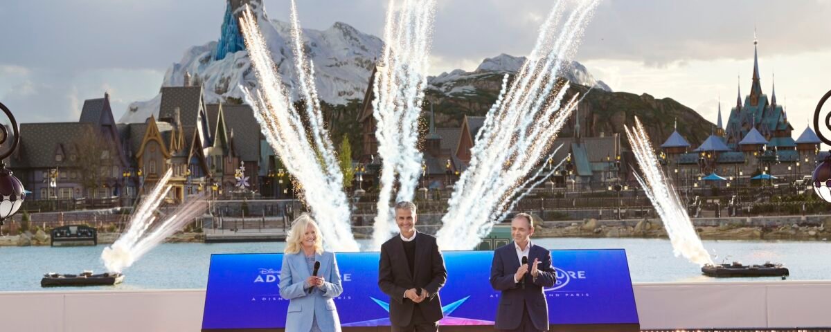 DisneylandParis DisneyAdventureWorld Inauguration Josh DAmaro Natacha Rafalski Thomas Mazloum Horizontal