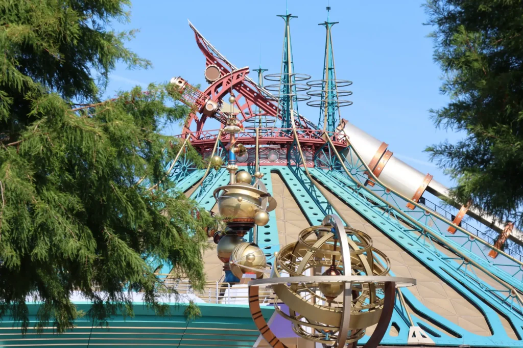 Faire toutes les attractions de Disneyland Paris scaled 1