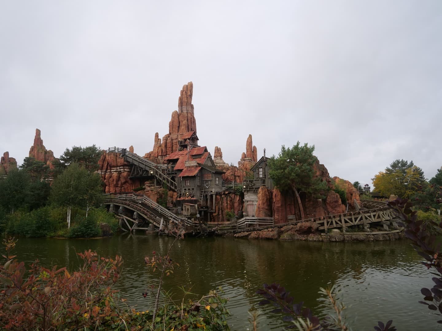 Attractions Et Divertissements À Disneyland Paris