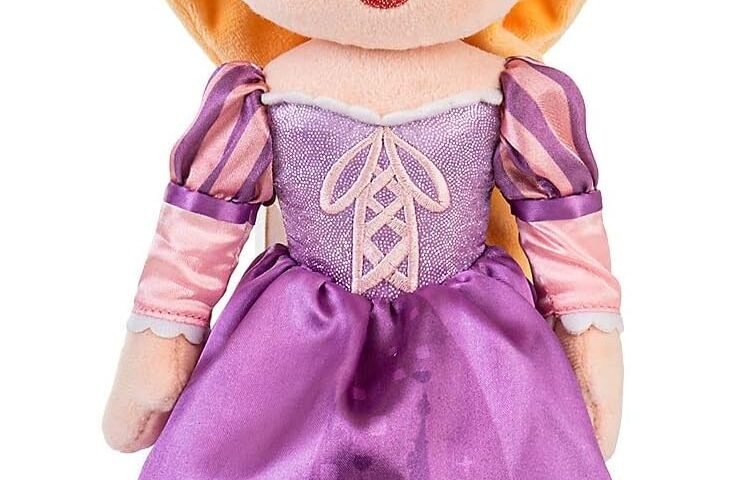 Disney Store Officiel Poupée de Chiffon Raiponce, 32cm, Poupée en Peluche avec Détails Brodés, Princesse en Tenue Classique avec Corsage Scintillant, Convient dès la Naissance