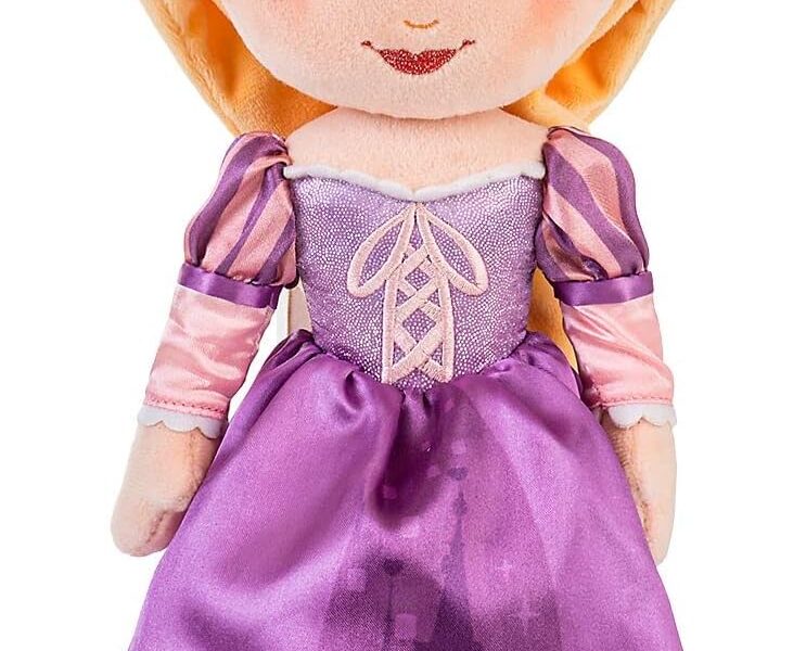Disney Store Officiel Poupée de Chiffon Raiponce, 32cm, Poupée en Peluche avec Détails Brodés, Princesse en Tenue Classique avec Corsage Scintillant, Convient dès la Naissance