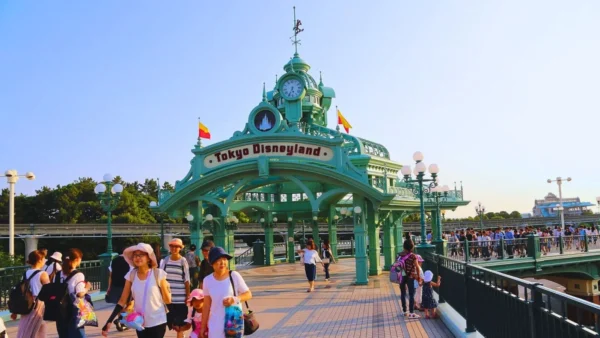 tokyo disneyland fi 1600x900 1
