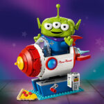 43307 Alien with Pizza Planet Rocket Ride as Set Photo 1400x788 1