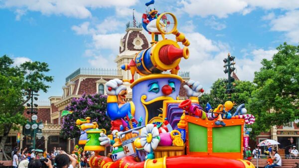 initial parade disney