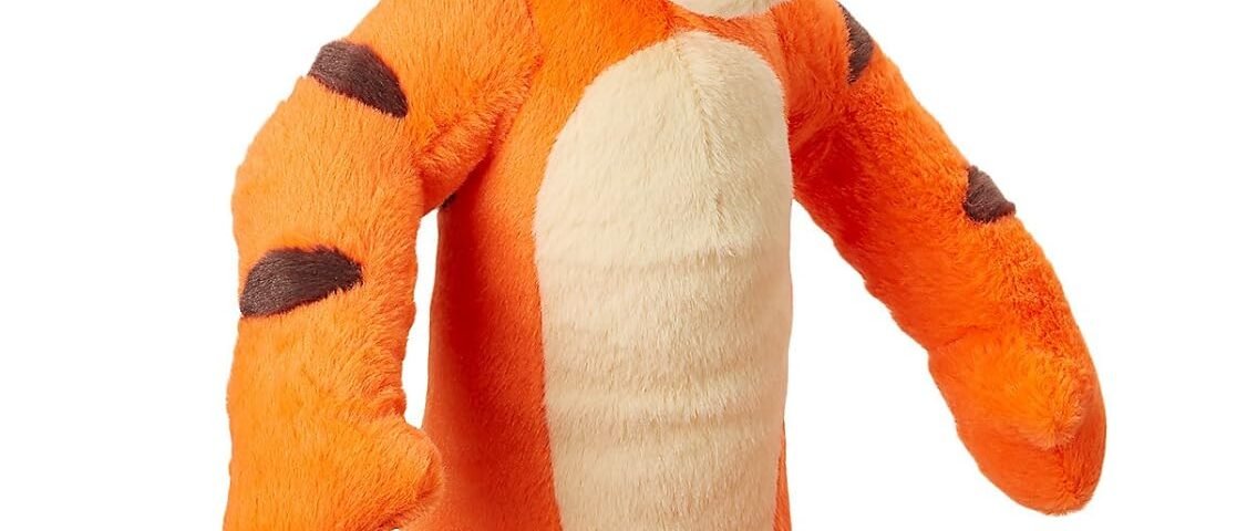 Disney Store Peluche Tigrou, Winnie l'ourson, 39 cm / 15", Peluche en Tissu Doux avec détails brodés et Visage expressif, Convient à Tous Les âges.