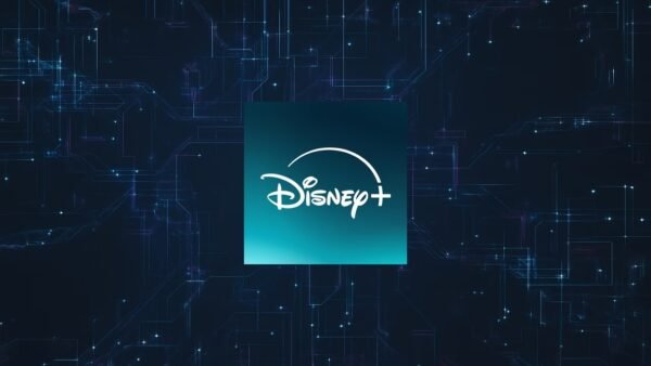 Le logo Disney+ est centré sur un circuit numérique bleu avec des lignes et des points lumineux, évoquant la technologie et l'avenir des services de streaming de Disney.