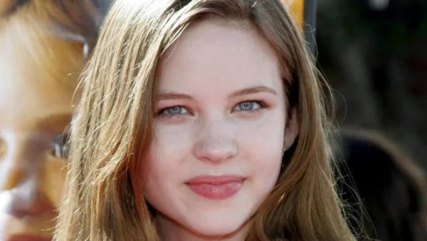 2fb7eaadfb04 october 9 2005 daveigh chase at the dreamer los angeles premiere at the mann vil