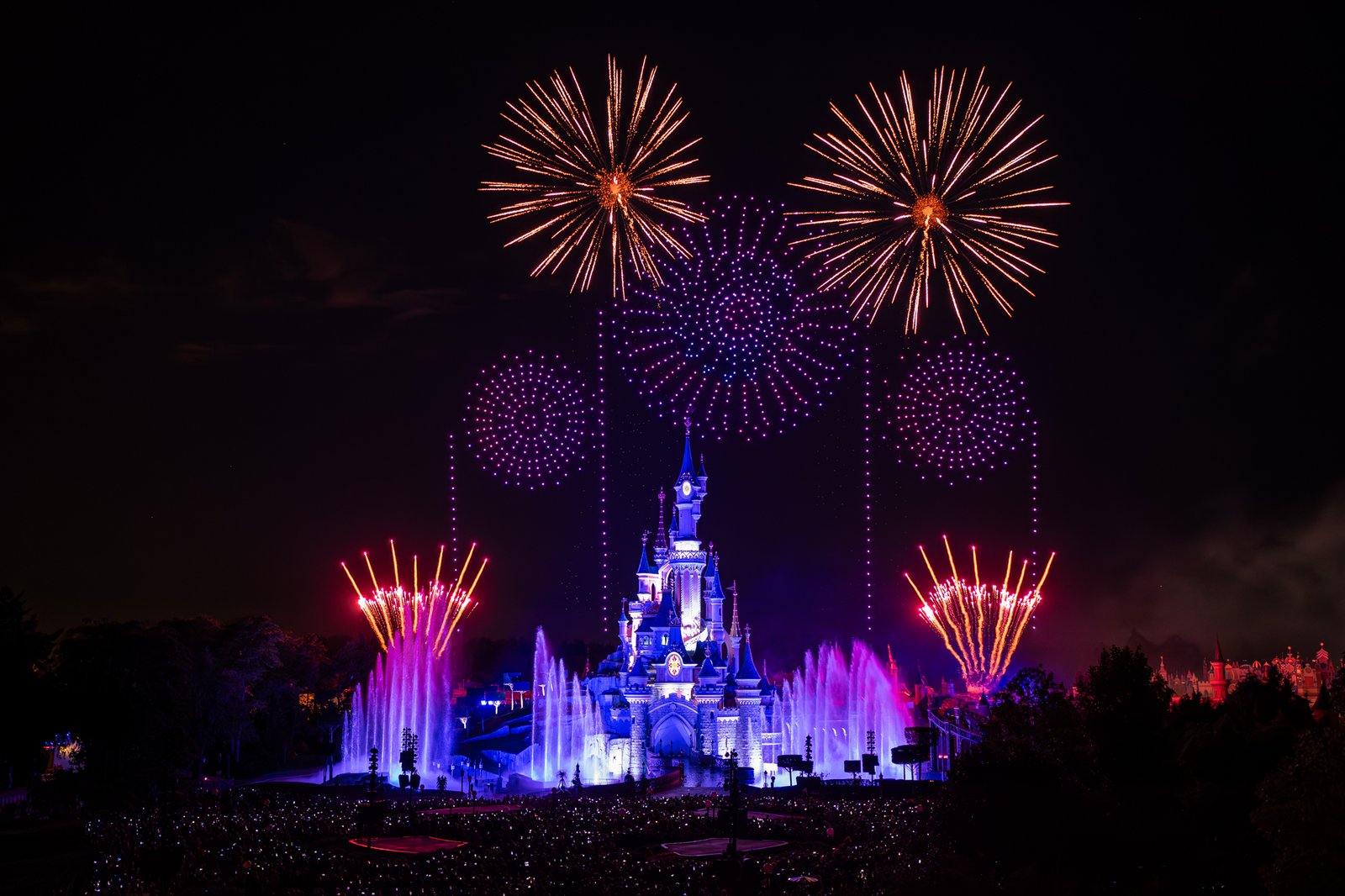 14 Juillet : Disneyland Paris Se Met Aux Couleurs De La Fête Nationale