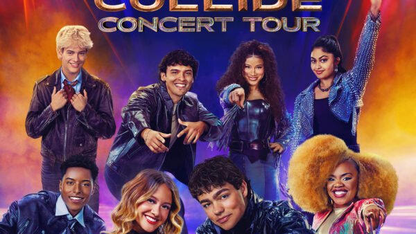 Affiche promotionnelle pour le Disney Worlds Collide Concert Tour avec des acteurs de Descendants, Camp Rock et Zombies, avec un lien vers le site web de la tournée en bas.