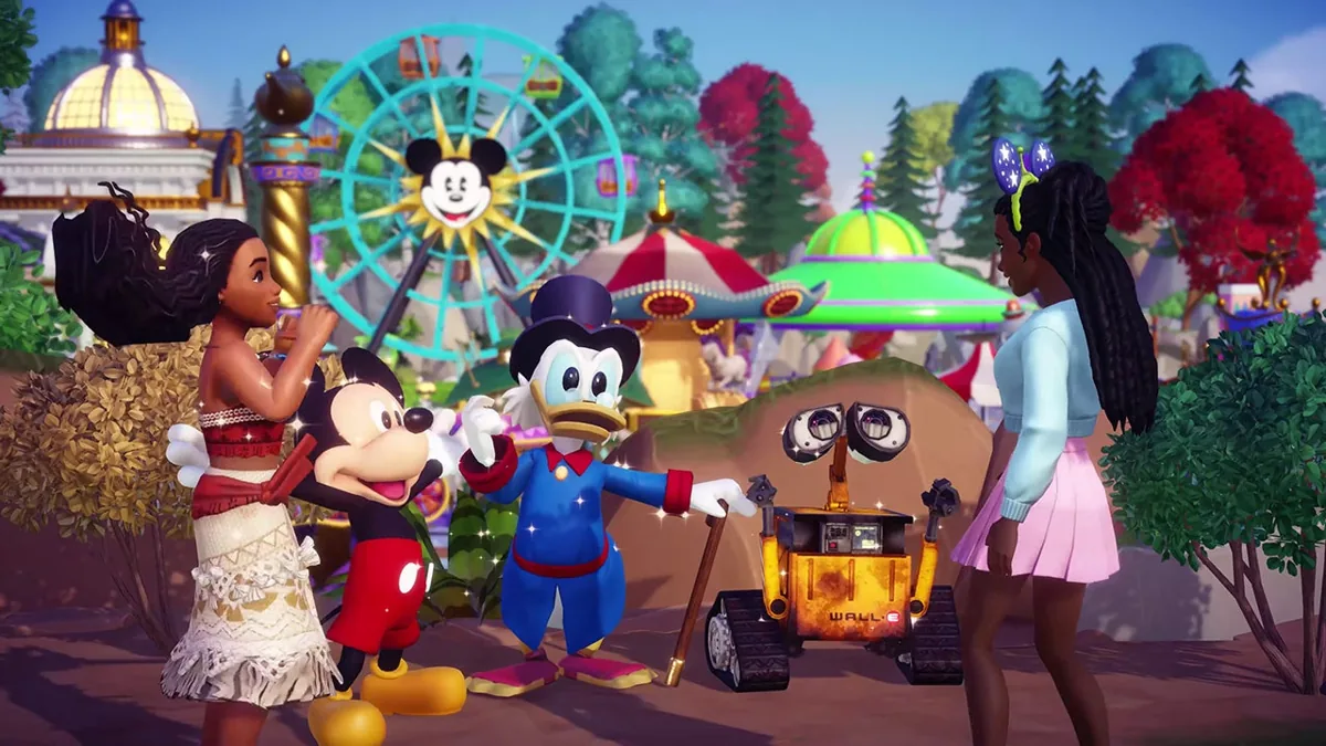 Trois femmes interagissent avec Mickey Mouse, Scrooge McDuck et WALL-E dans le parc d'attractions coloré de Disney Dreamlight Valley pendant la fête des parcs Dreamlight, avec une grande roue en arrière-plan.