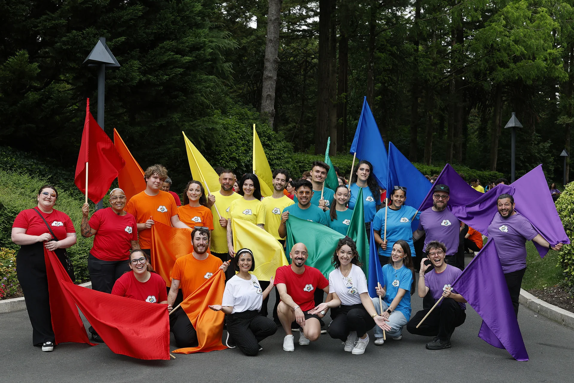 Un Mois Des Fiertés Vibrant Et Inclusif À Disneyland Paris