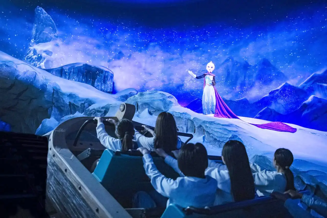 A Quoi Ressemble L'attraction Frozen À Disneyland Tokyo ?